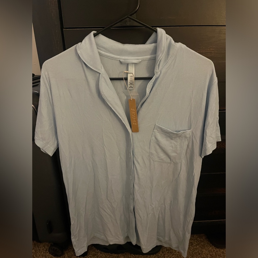 Skims button down lounge shirt NWT